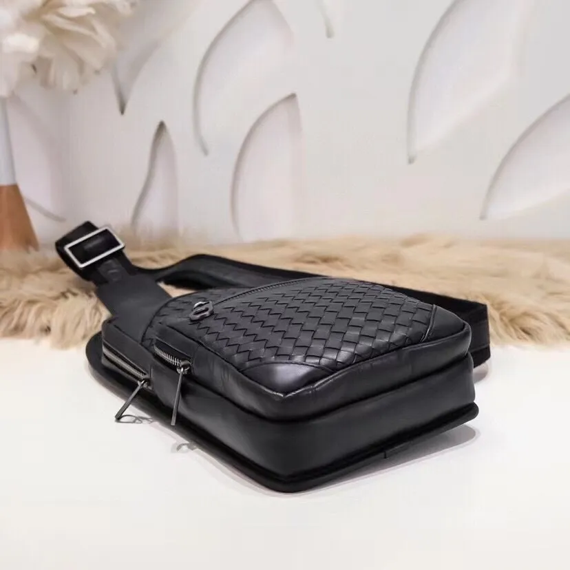 All categories 💚 Top version men’s bags 💚 BV 2024 new BV chest bag